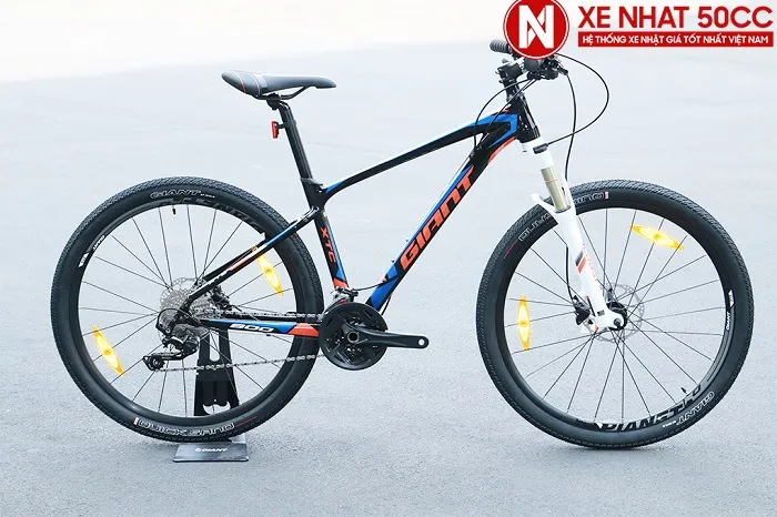Xe đạp Giant XTC 800 màu đen